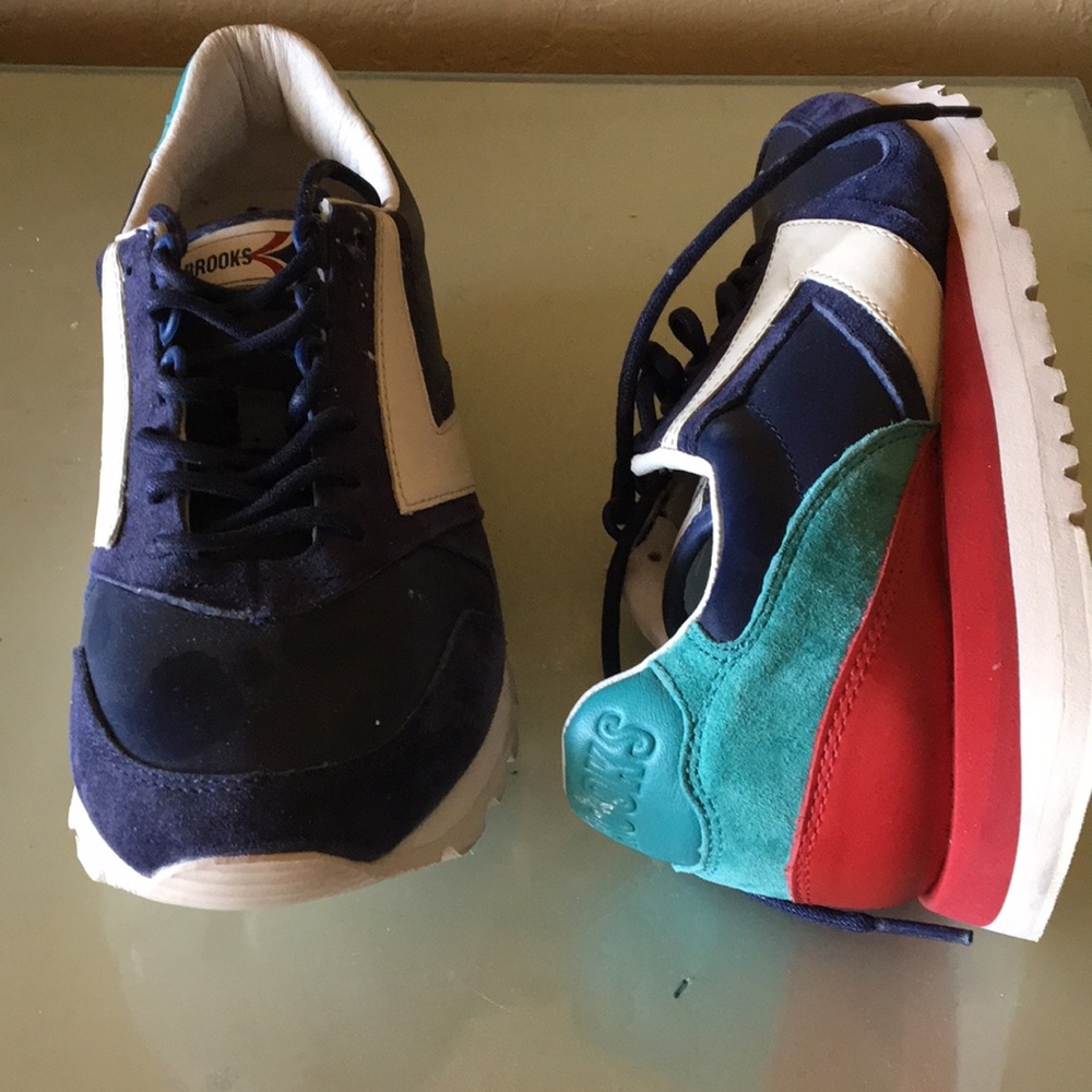 Brooks multi color leather shoe